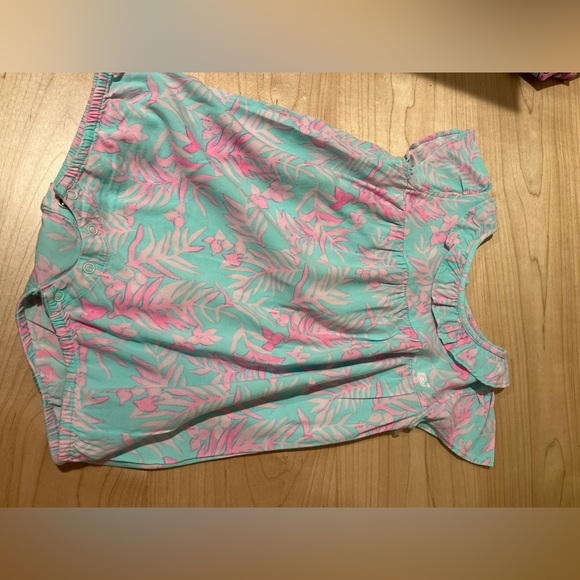 Vineyard Vines Other - Vineyard Vines Kids Tropical Print Shirt - Pink and Green